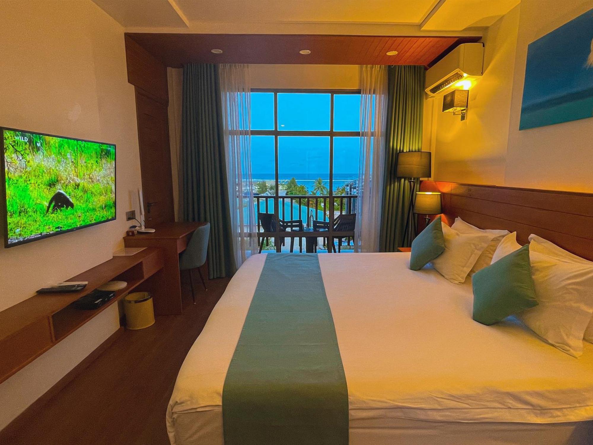 Araamu Hotels Maldives At Dhiffushi Luaran gambar